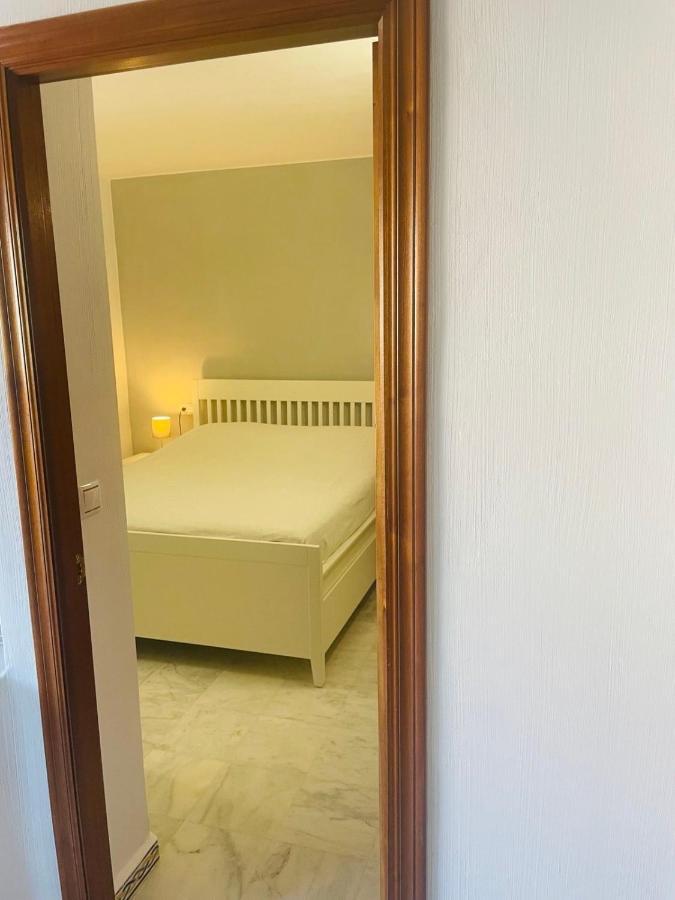 Beach Apartament In Torrevieja Eksteriør billede