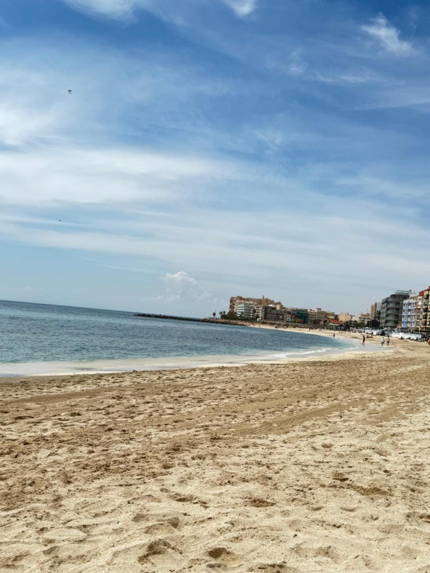 Beach Apartament In Torrevieja Eksteriør billede